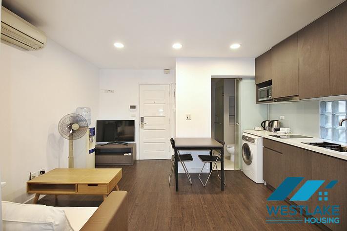 Cho Thuê Căn Hộ Một Phòng Ngủ Mới Cải Tạo Lại Đẹp, Thoáng Mát Tại Tô Ngọc Vân, Tây Hồ, Hà Nội