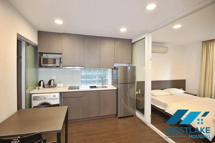 Cho Thuê Căn Hộ Một Phòng Ngủ Mới Cải Tạo Lại Đẹp, Thoáng Mát Tại Tô Ngọc Vân, Tây Hồ, Hà Nội Cho Thuê Căn Hộ Một Phòng Ngủ Mới Cải Tạo Lại Đẹp, Thoáng Mát Tại Tô Ngọc Vân, Tây Hồ, Hà Nội