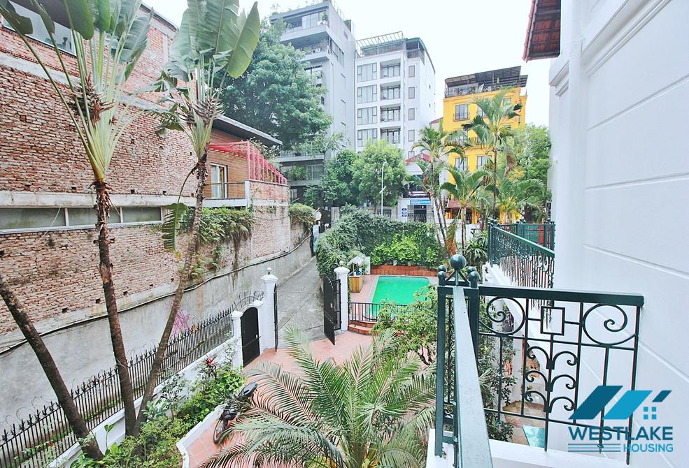 Beautifull house with huge garden for rent in Tay Ho area, Ha Noi