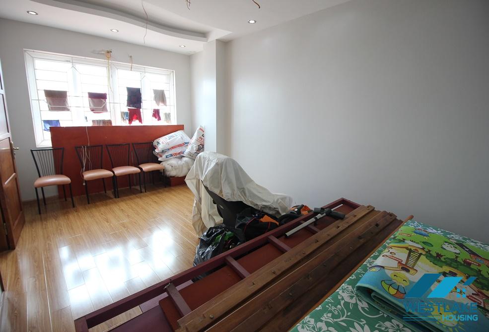 An affordable house for rent in Au Co, Tay Ho An affordable house for rent in Au Co, Tay Ho