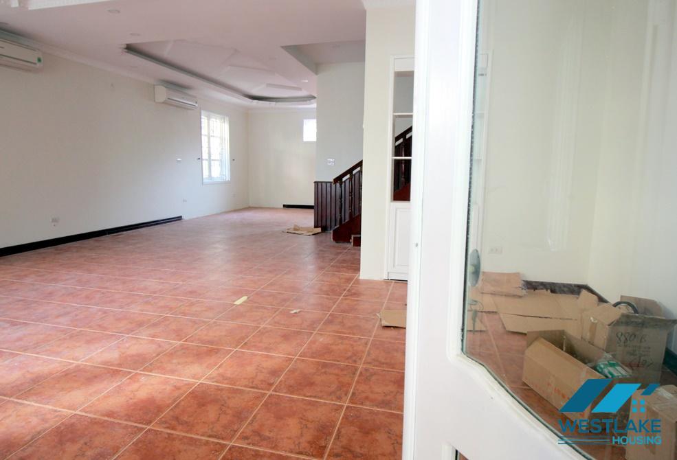 A nice 4 bedroom house for rent in Au Co, Tay Ho, Ha Noi