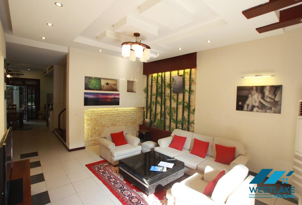 Cho thuê nhà rộng rãi tại Ciputra – Khu C, Tây Hồ, Hà Nội Cho thuê nhà rộng rãi tại Ciputra – Khu C, Tây Hồ, Hà Nội