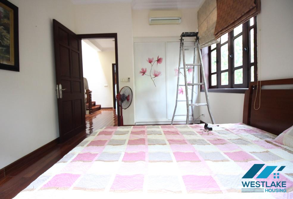 Cho thuê biệt thự sang trọng tại Ciputra – Khu C, Tây Hồ, Hà Nội