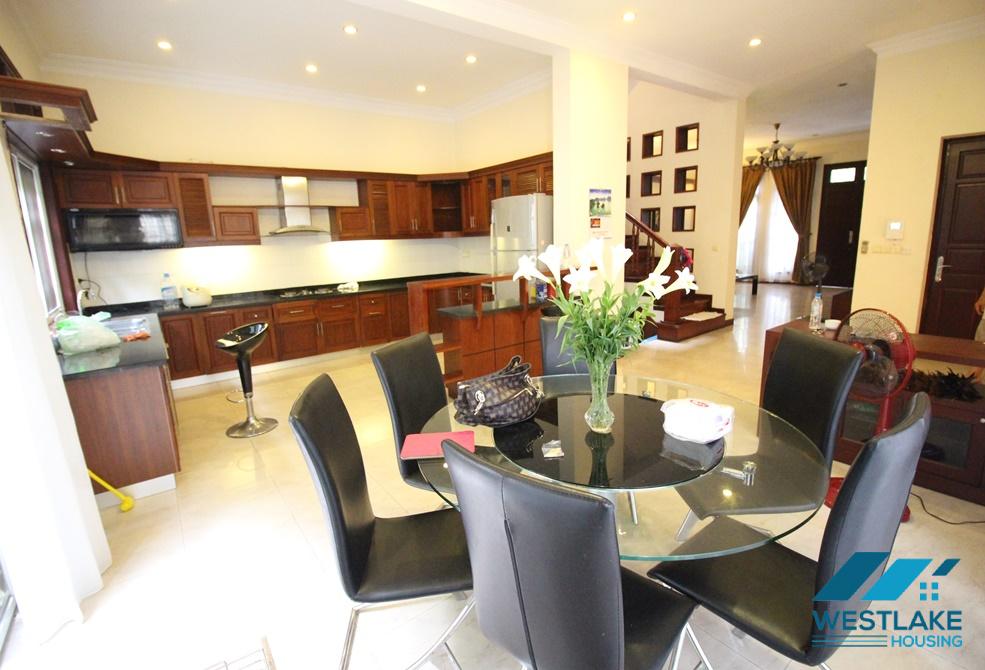 Cho thuê biệt thự sang trọng tại Ciputra – Khu C, Tây Hồ, Hà Nội