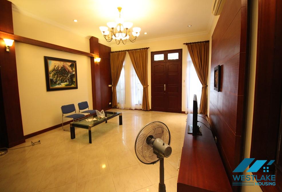 Cho thuê biệt thự sang trọng tại Ciputra – Khu C, Tây Hồ, Hà Nội