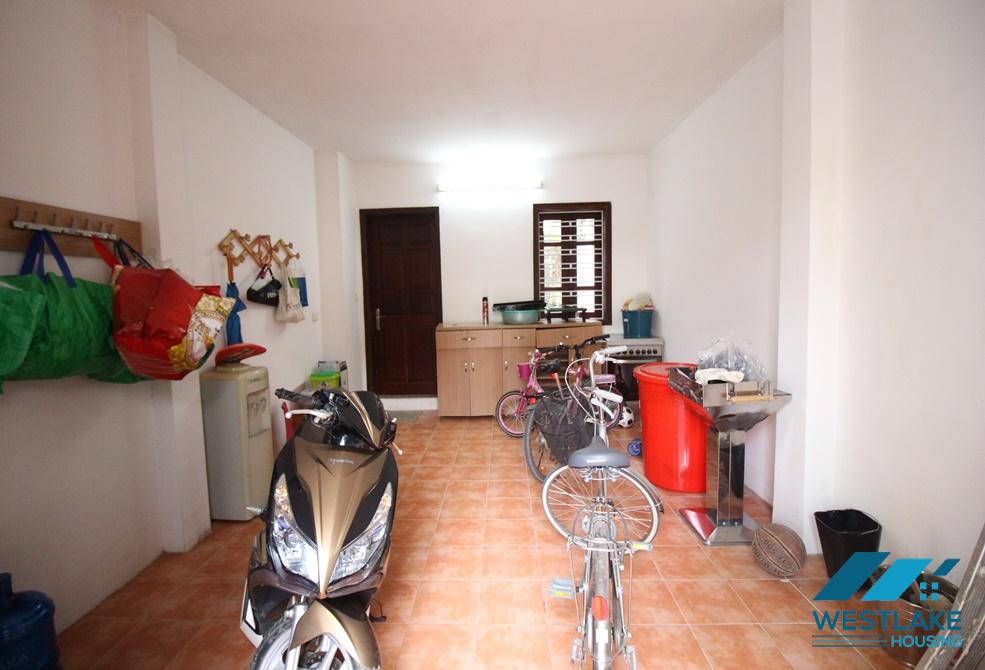 Cho thuê biệt thự đẹp có vườn tại Ciputra – Khu C, Tây Hồ, Hà Nội