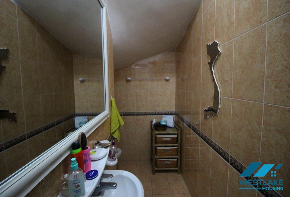 Cho thuê biệt thự đẹp có vườn tại Ciputra – Khu C, Tây Hồ, Hà Nội