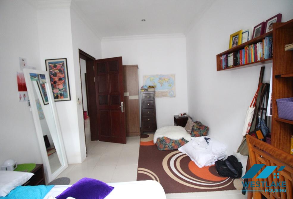 Cho thuê biệt thự đẹp có vườn tại Ciputra – Khu C, Tây Hồ, Hà Nội