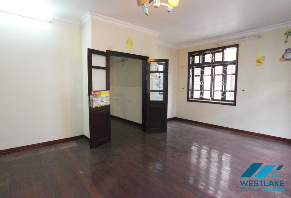 Cho thuê nhà không nội thất tại Ciputra – Khu C, Tây Hồ