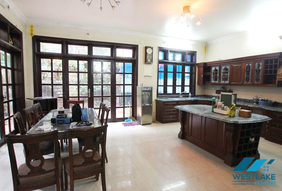 Cho thuê nhà không nội thất tại Ciputra – Khu C, Tây Hồ