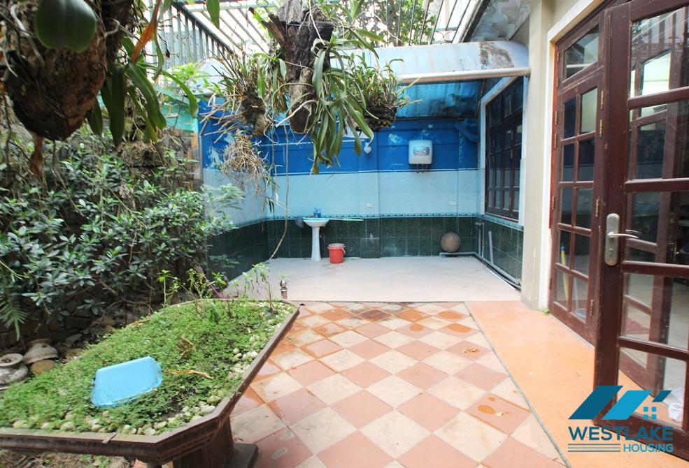 Cho thuê nhà không nội thất tại Ciputra – Khu C, Tây Hồ