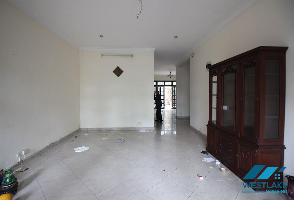 Cho thuê nhà giá hợp lý tại Khu đô thị Ciputra, Hà Nội