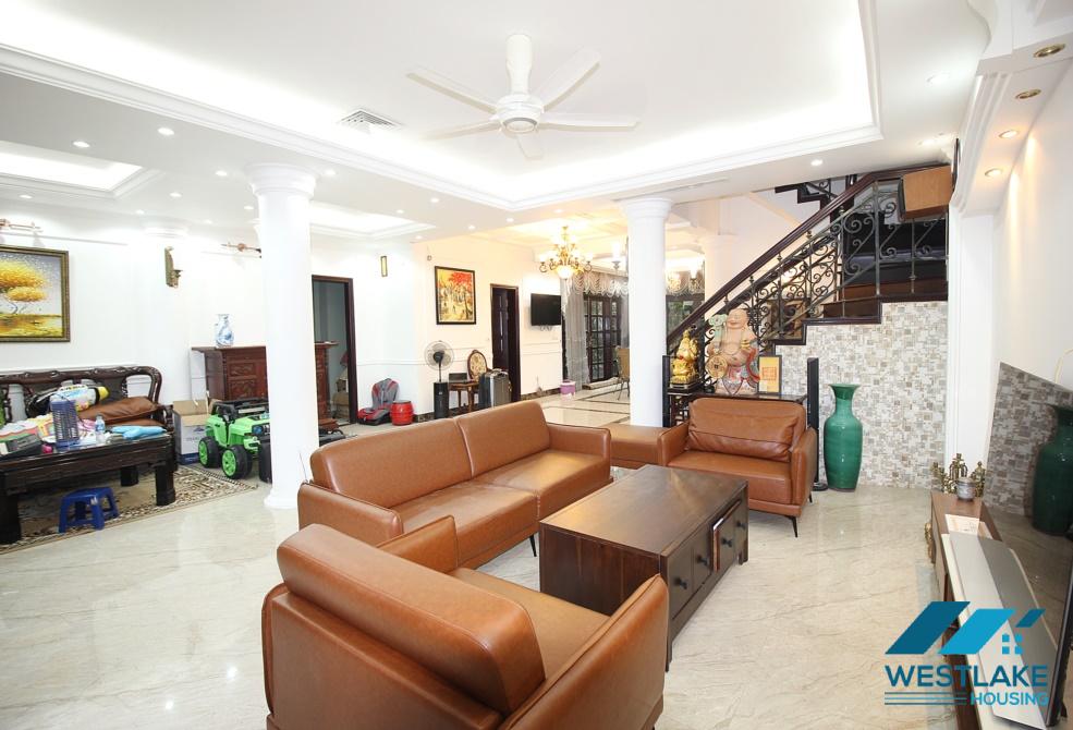 Cho thuê nhà gia đình tại Khu đô thị Ciputra, Hà Nội