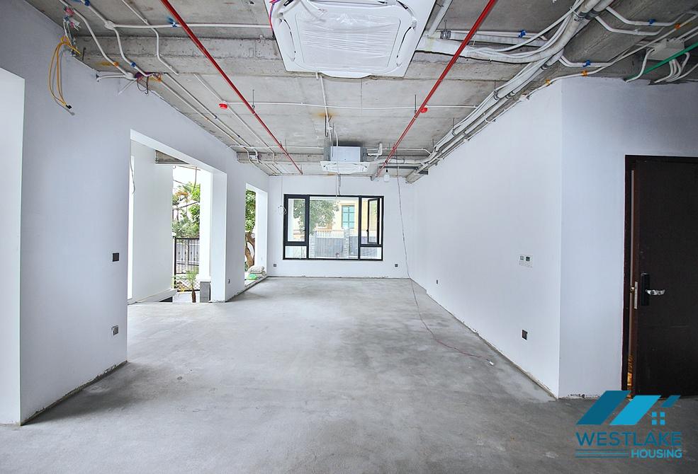 Nice office for rent in Tay Ho, Ha Noi