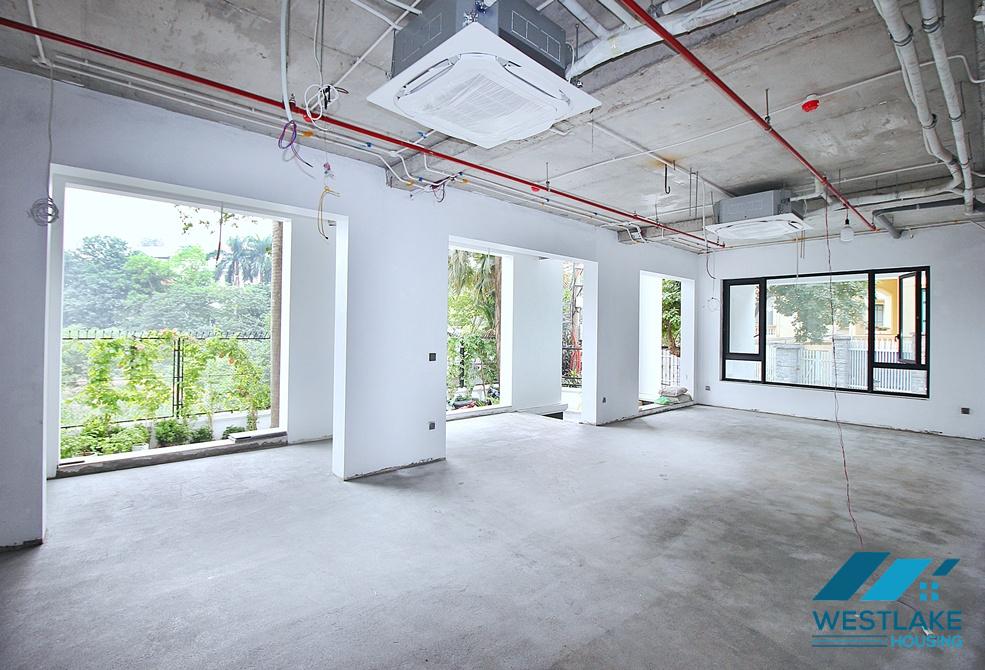 Nice office for rent in Tay Ho, Ha Noi