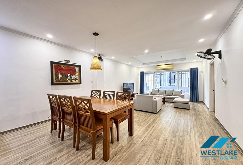 Cho Thuê Căn Hộ 2 Phòng Ngủ Mới Được Cải Tạo Tại Khu Tô Ngọc Vân, Tây Hồ, Hà Nội. Cho Thuê Căn Hộ 2 Phòng Ngủ Mới Được Cải Tạo Tại Khu Tô Ngọc Vân, Tây Hồ, Hà Nội.