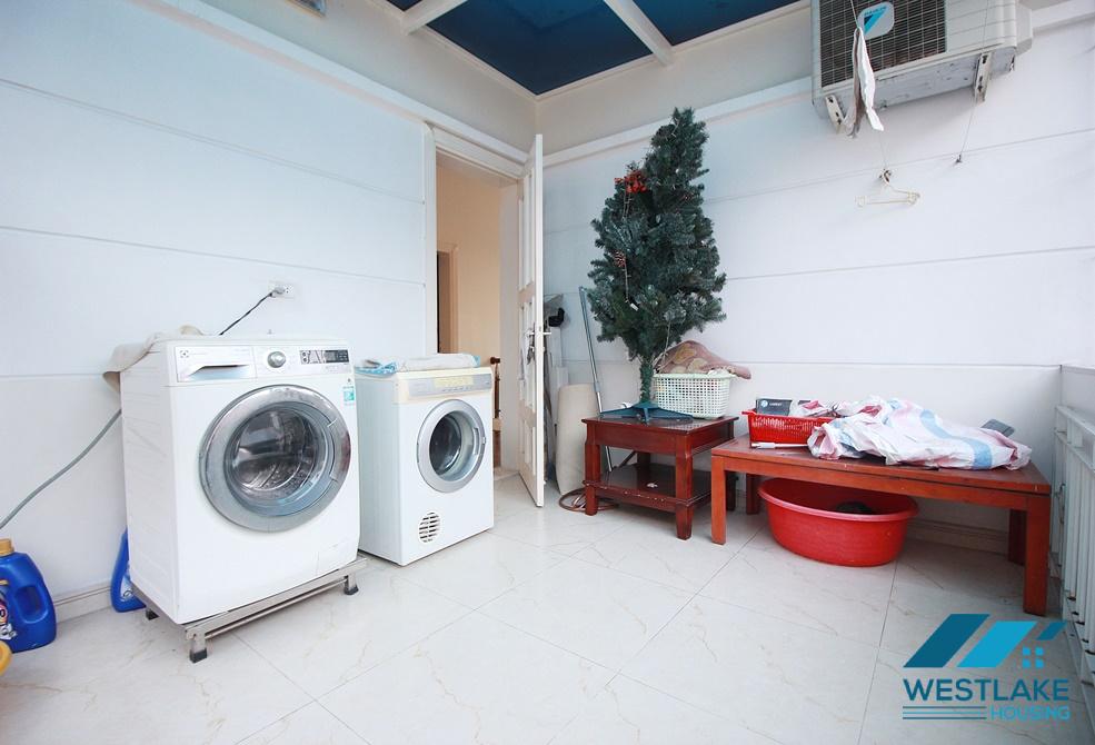 Cho thuê biệt thự hiện đại có sân vườn rộng tại Ciputra – Tây Hồ, Hà Nội