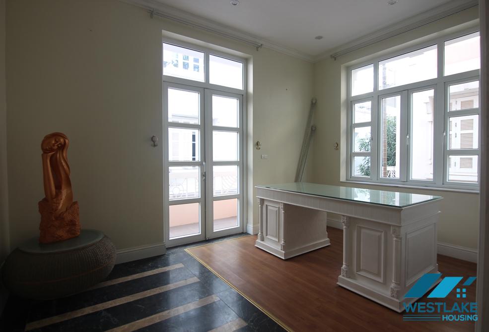 Good house for rent in Ciputra, T block, Tay Ho, Ha Noi