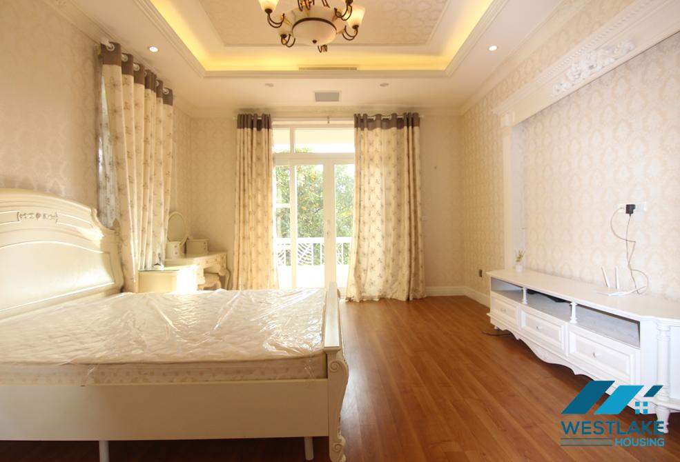 Good house for rent in Ciputra, T block, Tay Ho, Ha Noi