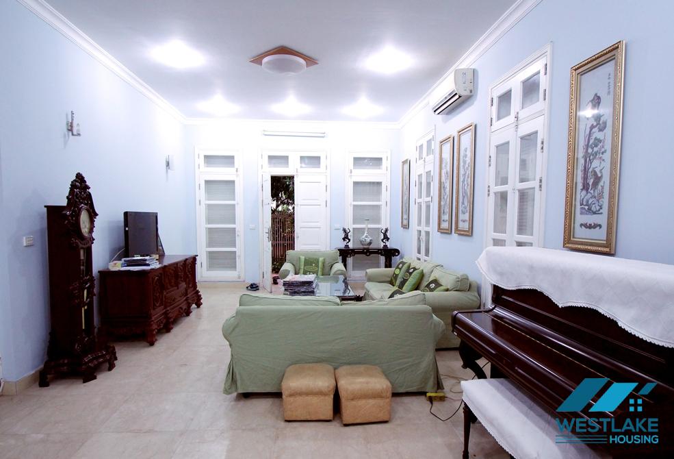 Nice and affordable 5 bebdroom villa to rent in Ciputra