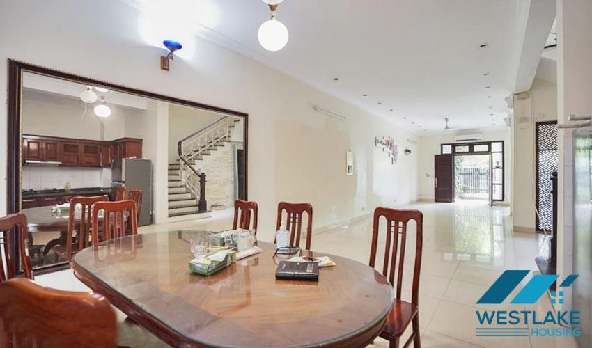 Cho thuê biệt thự gần UNIS – Ciputra, Tây Hồ Cho thuê biệt thự gần UNIS – Ciputra, Tây Hồ