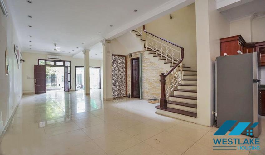 Cho thuê biệt thự gần UNIS – Ciputra, Tây Hồ Cho thuê biệt thự gần UNIS – Ciputra, Tây Hồ