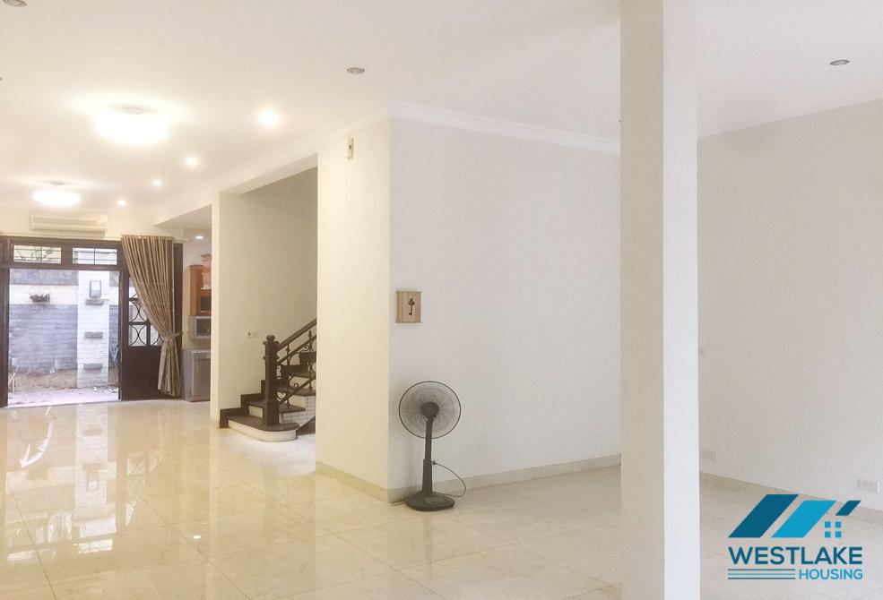 Biệt thự 3 tầng tại Ciputra – Không gian linh hoạt, dễ tùy biến Biệt thự 3 tầng tại Ciputra – Không gian linh hoạt, dễ tùy biến