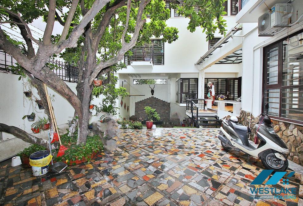 A spacious house with big yard for rent in Au Co, Tay Ho