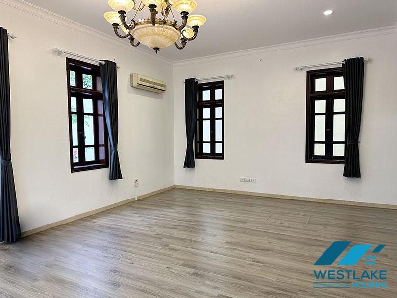 Cho thuê biệt thự rộng tại Khu C – Ciputra, Tây Hồ Cho thuê biệt thự rộng tại Khu C – Ciputra, Tây Hồ