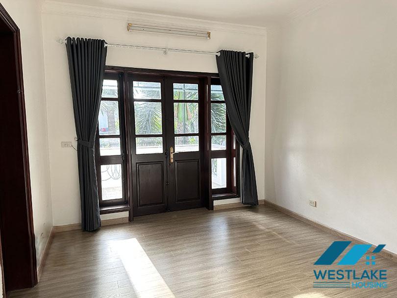 Cho thuê biệt thự rộng tại Khu C – Ciputra, Tây Hồ Cho thuê biệt thự rộng tại Khu C – Ciputra, Tây Hồ