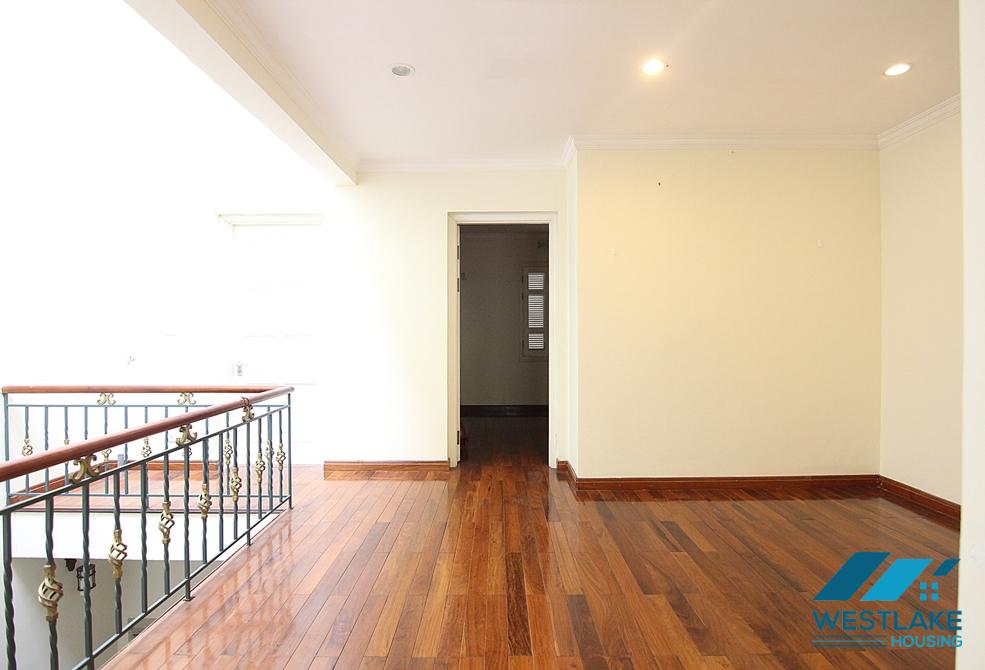4 bedrooms villa for rent in T block, Ciputra, Tay Ho, Ha Noi 4 bedrooms villa for rent in T block, Ciputra, Tay Ho, Ha Noi