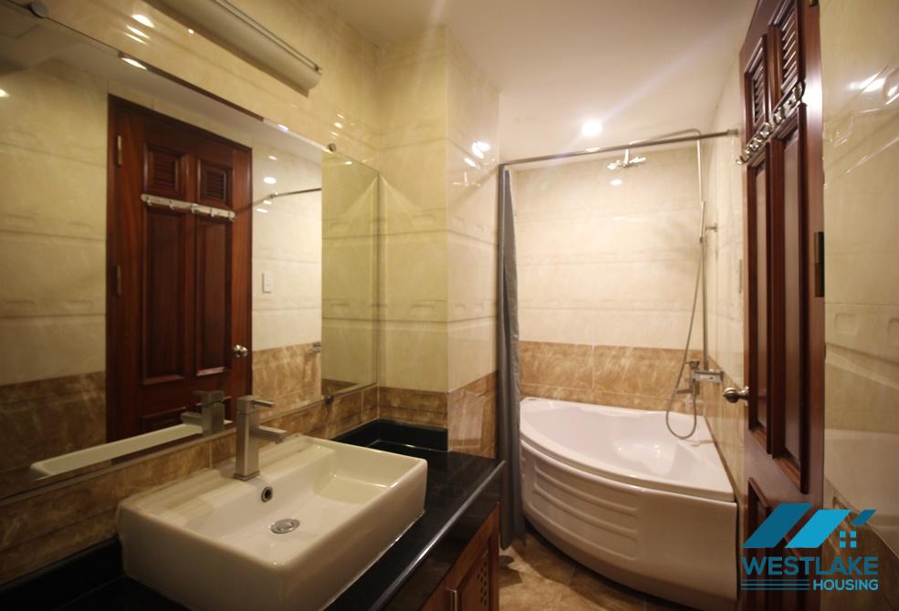 Large size 04 bedroom apartment for rent in Tay Ho, Ha Noi Large size 04 bedroom apartment for rent in Tay Ho, Ha Noi