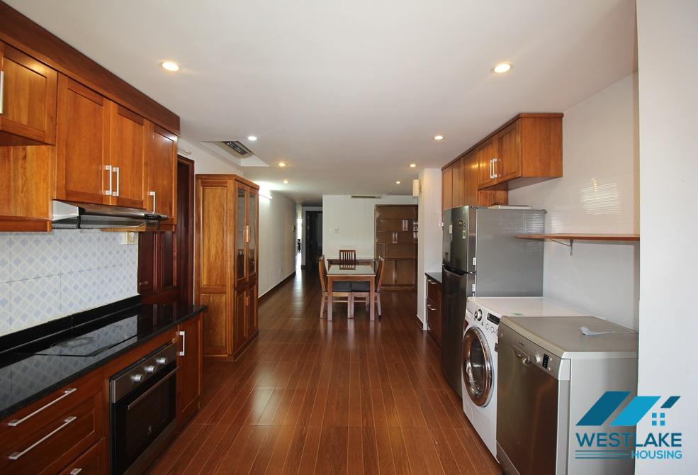 Large size 04 bedroom apartment for rent in Tay Ho, Ha Noi Large size 04 bedroom apartment for rent in Tay Ho, Ha Noi