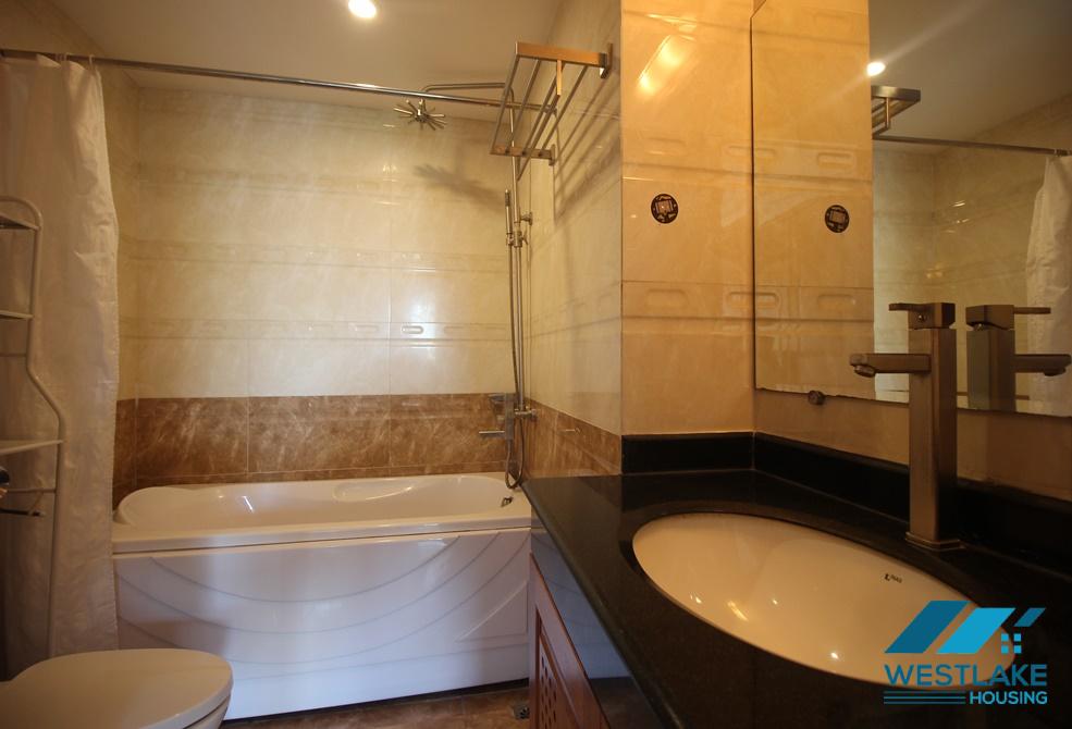 Large size 04 bedroom apartment for rent in Tay Ho, Ha Noi Large size 04 bedroom apartment for rent in Tay Ho, Ha Noi