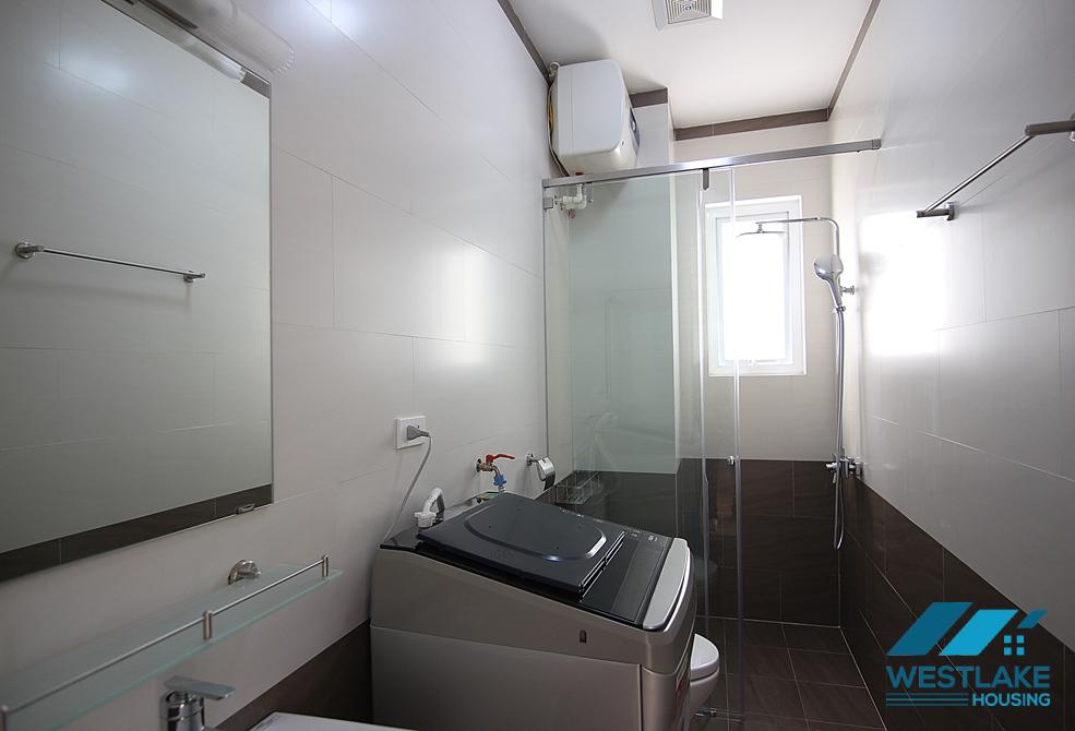 Cho Thuê Căn Hộ 2 Phòng Ngủ Rộng Đẹp, Ban Công View Hồ Thoáng Mát Tại Vũ Miên Tây Hồ, Hà Nội.