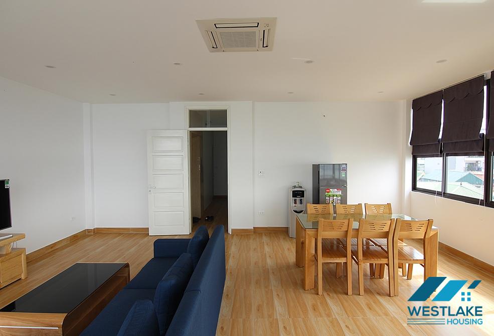 Cho Thuê Căn Hộ 2 Phòng Ngủ Rộng Đẹp, Ban Công View Hồ Thoáng Mát Tại Vũ Miên Tây Hồ, Hà Nội.