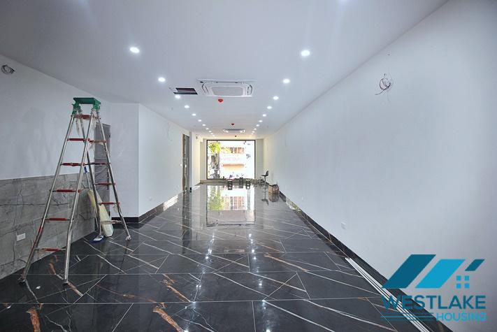 Cho Thuê Văn Phòng  Rộng Đẹp Tại Đường Yên Phụ, Tây Hồ, Hà Nội.