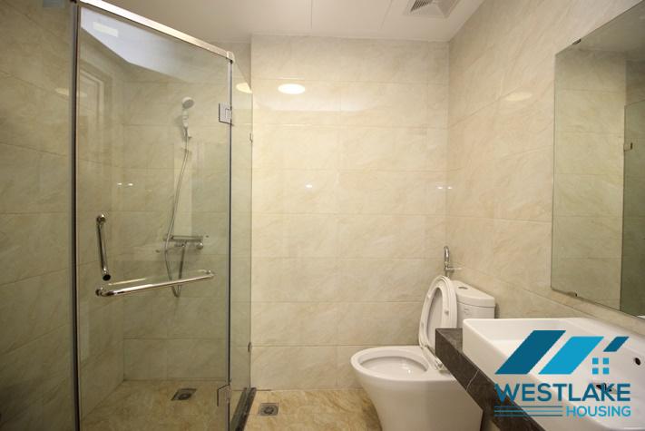 Cho Thuê Căn Hộ 2 Phòng Ngủ, Ban Công View Hồ Thoáng Mát Tại Đường Xuân Diệu, Tây Hồ