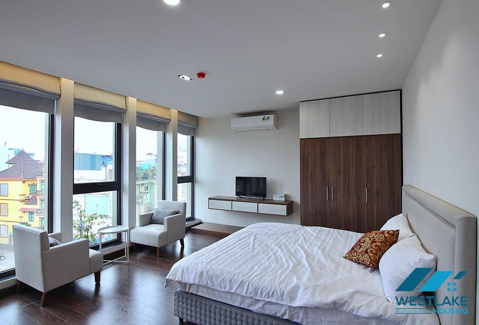 A nice and bright studio for rent in Au Co, Tay Ho, Ha Noi