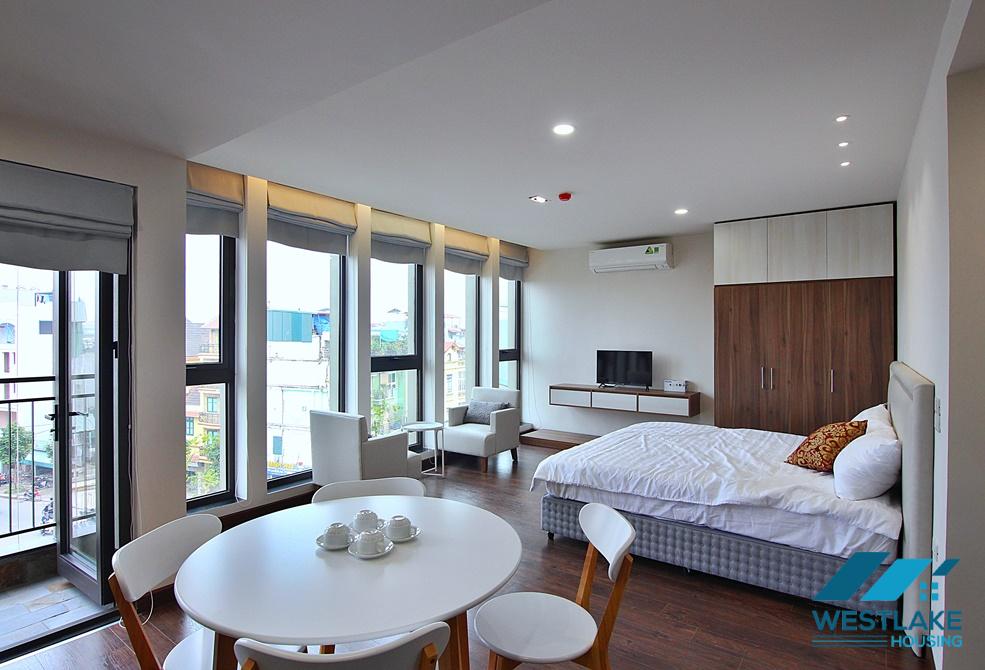 A nice and bright studio for rent in Au Co, Tay Ho, Ha Noi