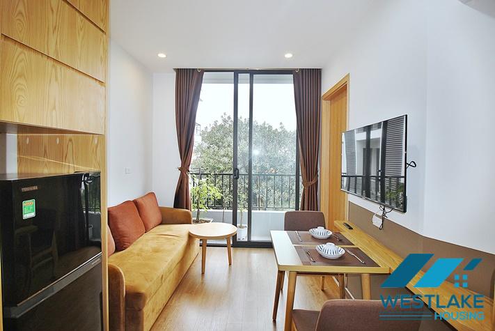 Căn Hộ 1 Phòng Ngủ Mới Đẹp, Ban Công Vieu Hồ Sáng Thoáng Tại Tô Ngọc Vân Tây Hồ, Hà Nội
