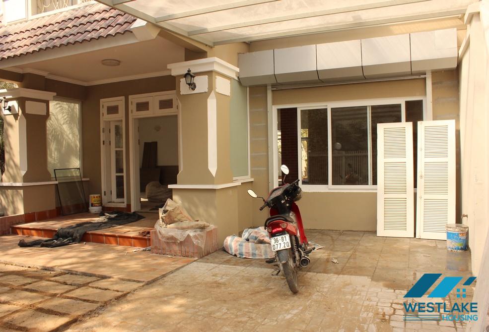 Cho thuê nhà đẹp, hiện đại tại khu đô thị Ciputra, Tây Hồ.