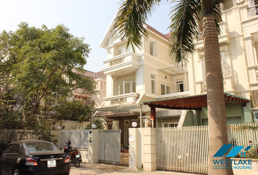 Cho thuê nhà đẹp, hiện đại tại khu đô thị Ciputra, Tây Hồ.