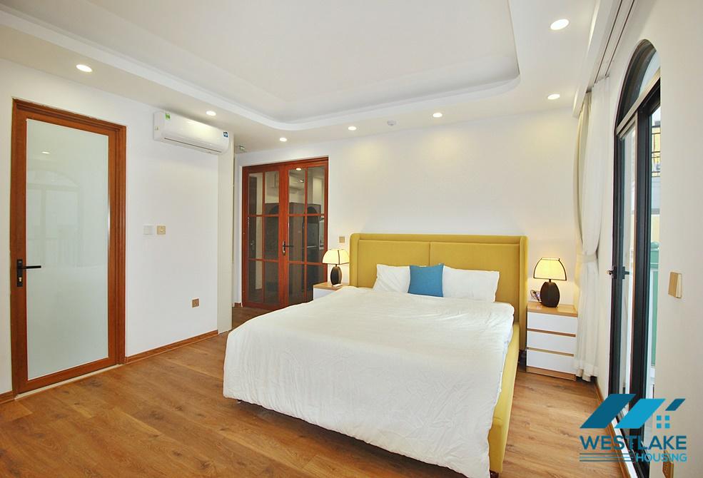Beautiful and Modern One-Bedroom Apartment for Rent on Vu Mien Street, Tay Ho Ward, Hanoi