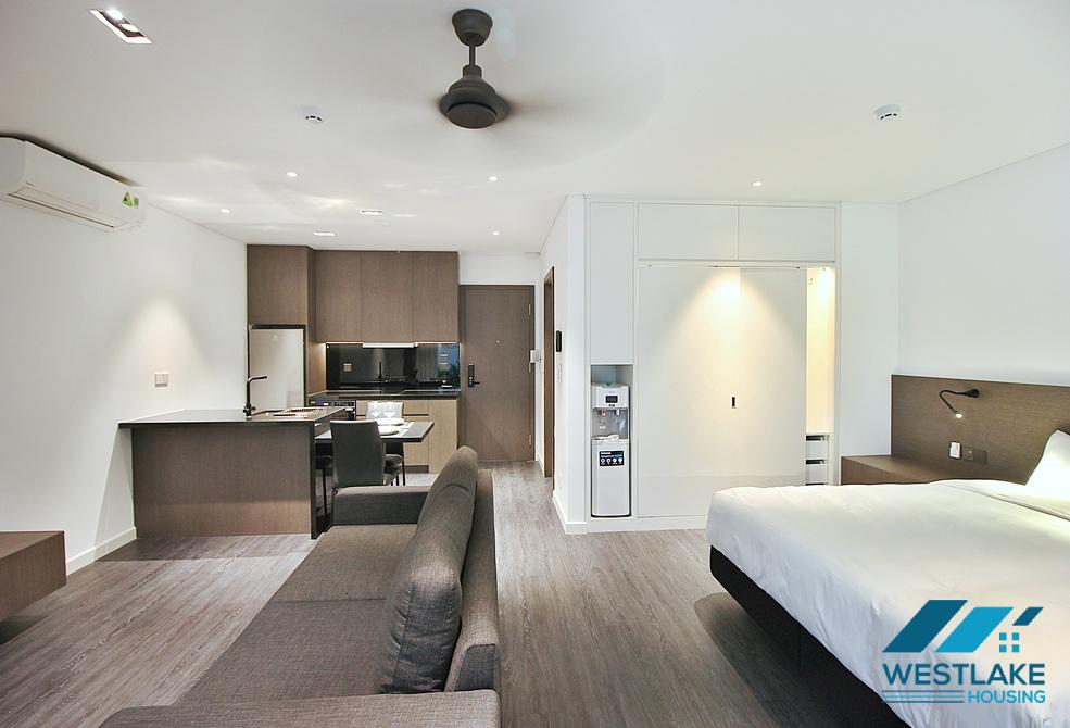 Modern and beautiful studio apartment for rent in Xuan Dieu, Tay Ho, Ha Noi