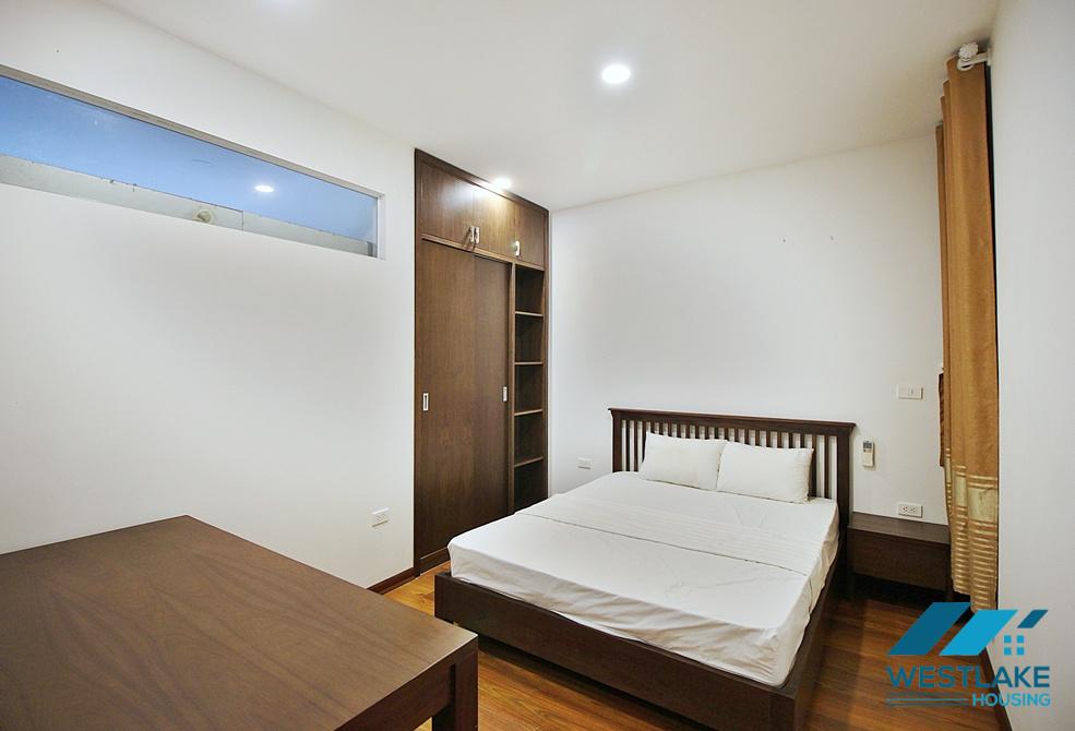 Beautiful and cosy 2-bedrooms apartment in Xuan Dieu area, Tay Ho, Ha Noi