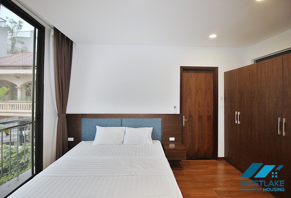 Beautiful and cosy 2-bedrooms apartment in Xuan Dieu area, Tay Ho, Ha Noi
