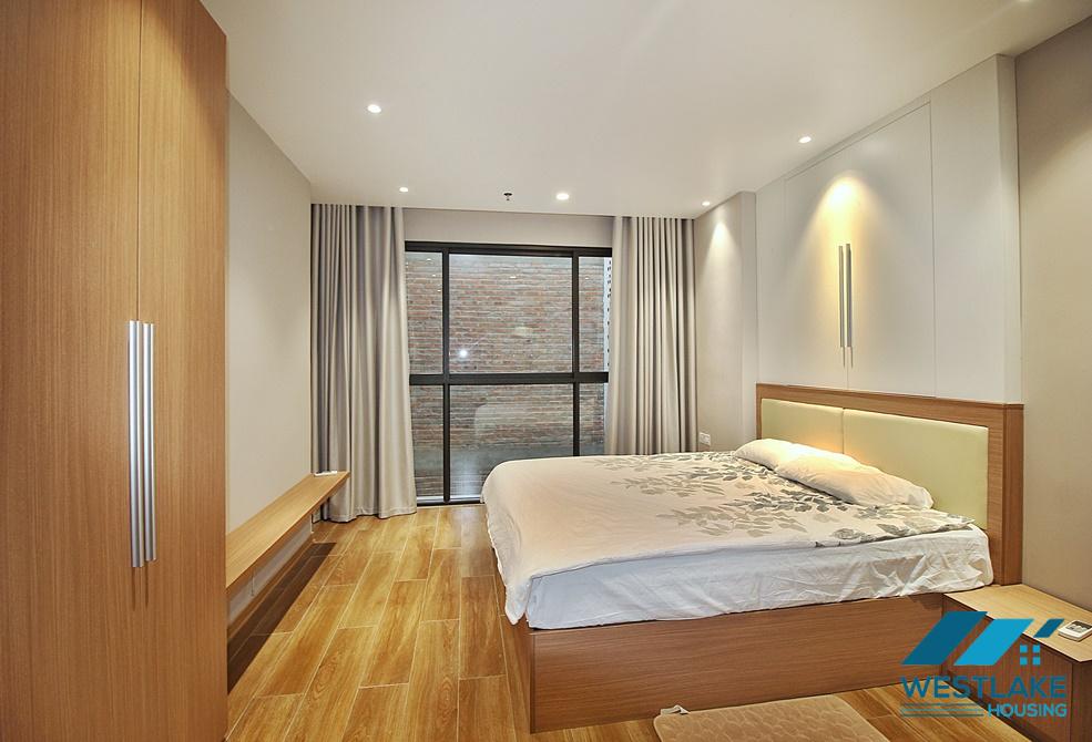 Cho Thuê Căn Hộ 2 Phòng Ngủ Đẹp Tại Đường Võng Thị, Tây Hồ, Hà Nội.