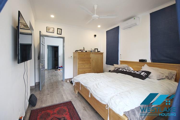 Cho thuê biệt thự 5 phòng ngủ sáng sủa và rộng rãi tại khu T, Ciputra, Hà Nội.