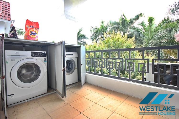 Cho thuê biệt thự 5 phòng ngủ sáng sủa và rộng rãi tại khu T, Ciputra, Hà Nội.